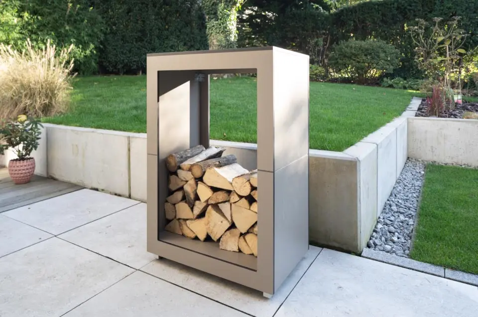 Outdoor Sitzbank zur Holzlagerung