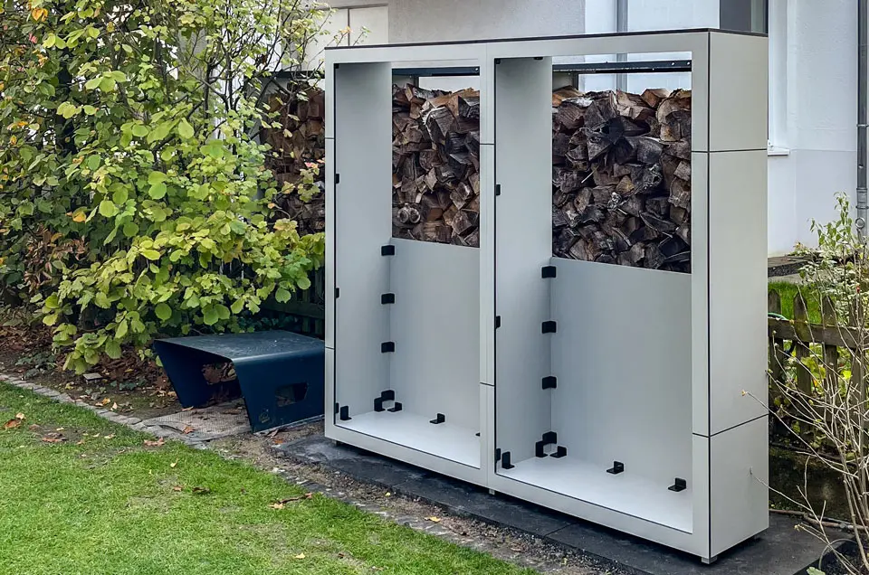 Stockage extérieur du bois