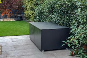 Funktionales Design: Die vielseitige outdoor Kissenbox