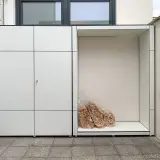 Balkonschrank mit Holzlager