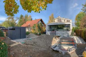 Modern pool house with flat roof as the technical centrepiece in Landsberg am Lech