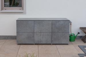 Outdoor-Sideboard im Dekor Empire Slate: Stilvolle Vielseitigkeit für die Terrasse