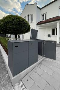 Müllbox für 3x120 L Mülltonnen in Stahlgrau