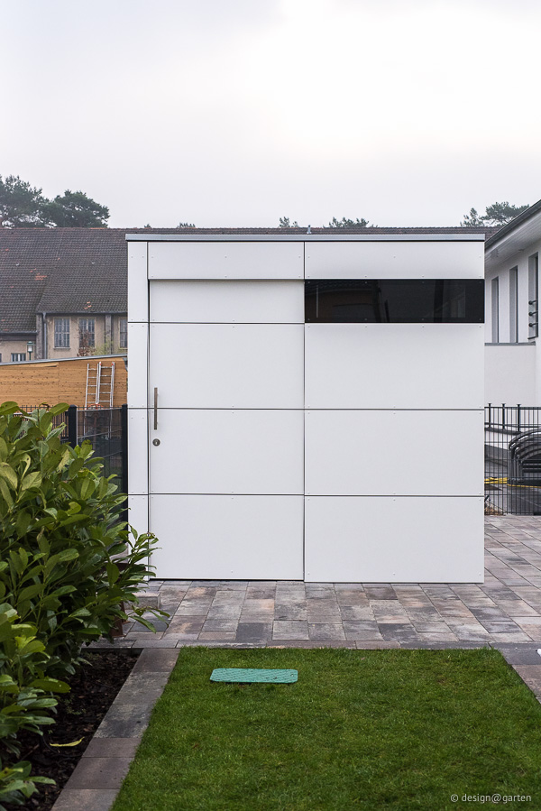 Funktionale Grundstücksteilung: Das moderne Gartenhaus mit Flachdach