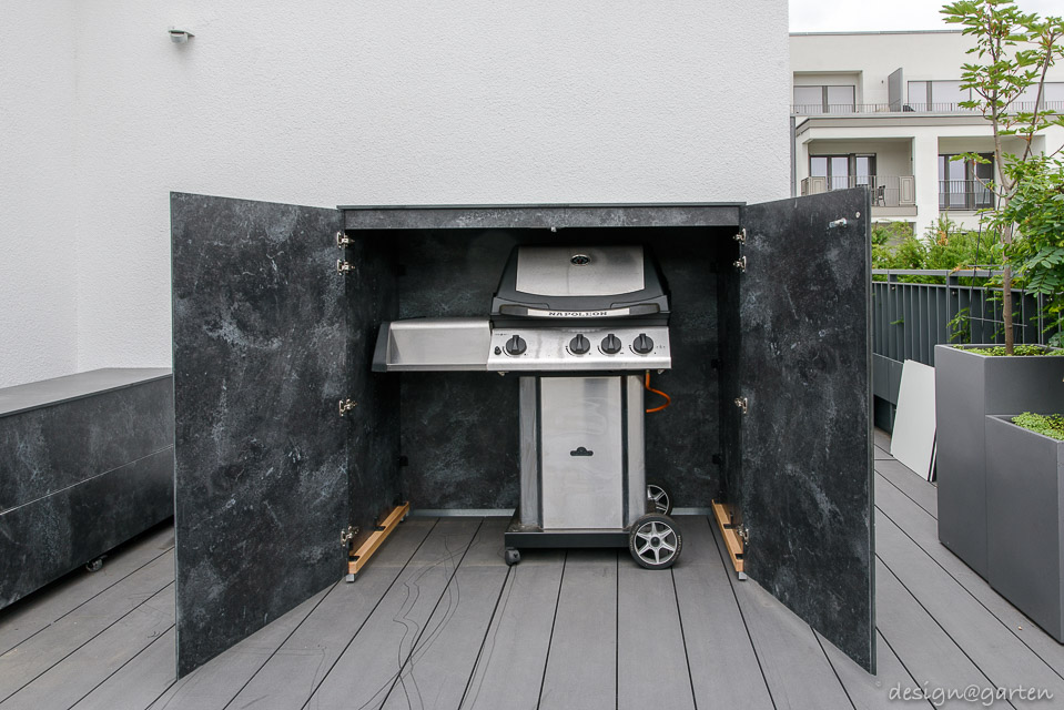 Ganzheitliches Outdoor-Living: Vielseitige Stauraumlösung für die Dachterrasse