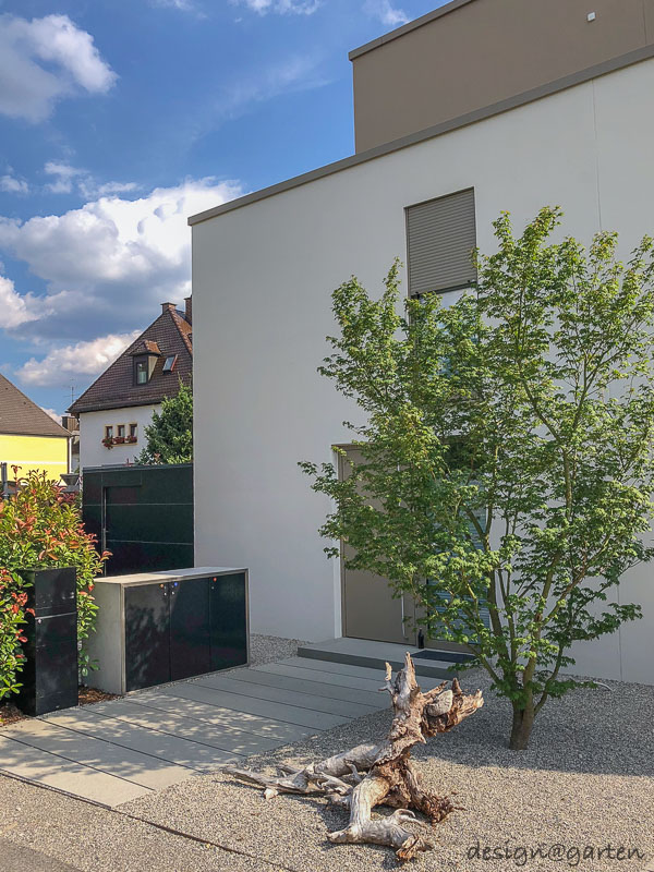 Das Cube–Gartenhaus in Schwarz