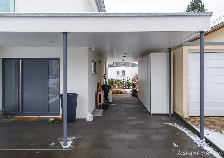 Maximale Platzersparnis: Der XXL Geräteschrank als intelligente Carport-Erweiterung