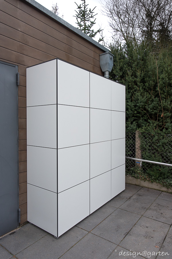 Funktionale Outdoor-Lösung: Terrassenschrank für Grill und Zubehörsburg