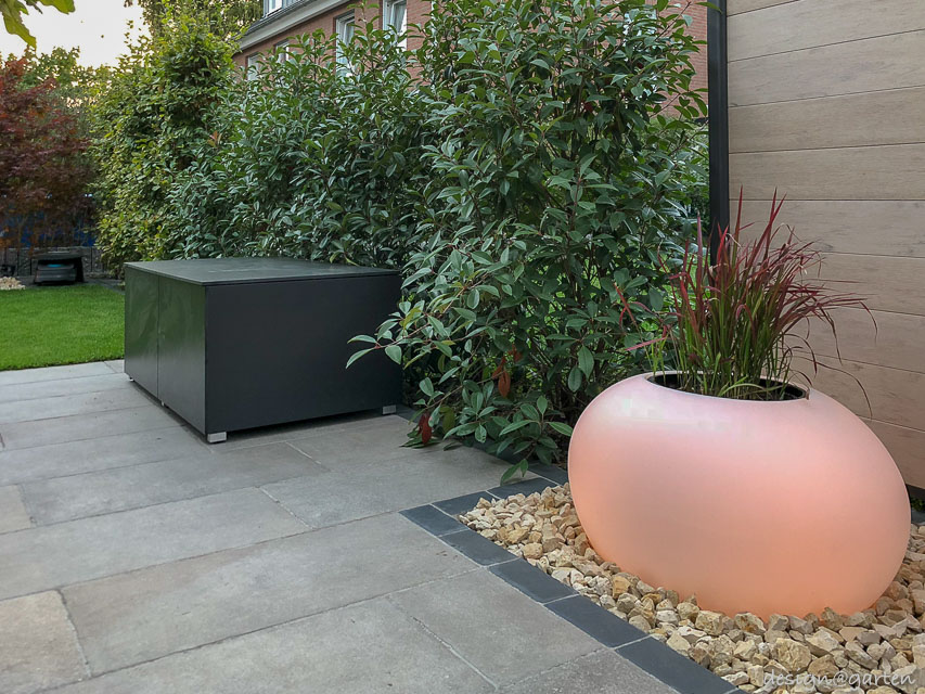 Funktionales Design: Die vielseitige outdoor Kissenbox