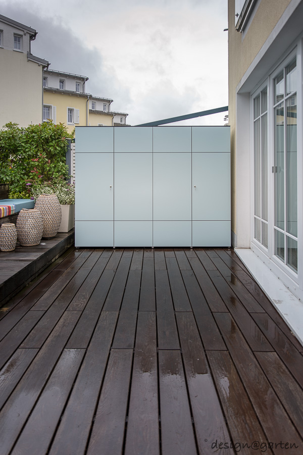 Maßgeschneiderte Eleganz – beiter wetterfester Hochschrank