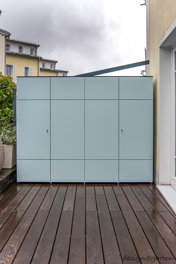 Maßgeschneiderte Eleganz – beiter wetterfester Hochschrank