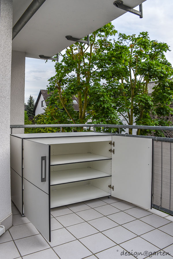 Ordnung mit System in Rüsselsheim: Vorher-Nachher-Vergleich auf dem Balkon