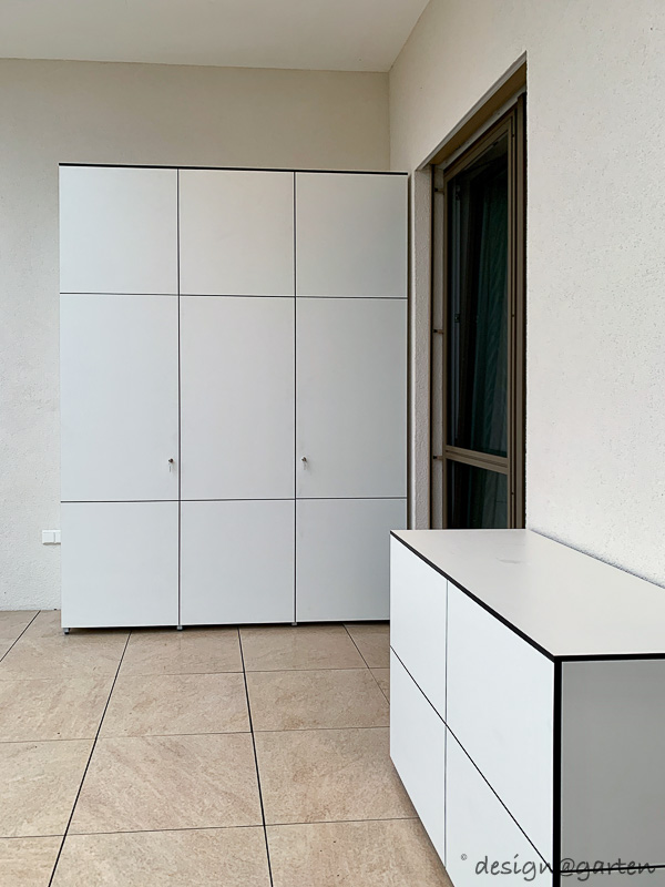 Wasserfester XXL Dachterrassenschrank als maßgefertigtes Stauraumsystem