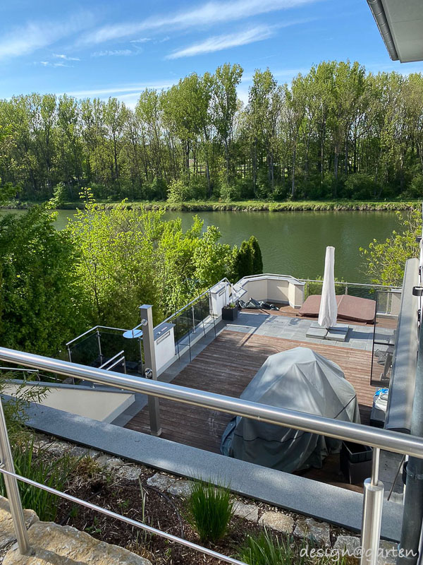 Wetterfester Terrassenschrank aus HPL in der Region München