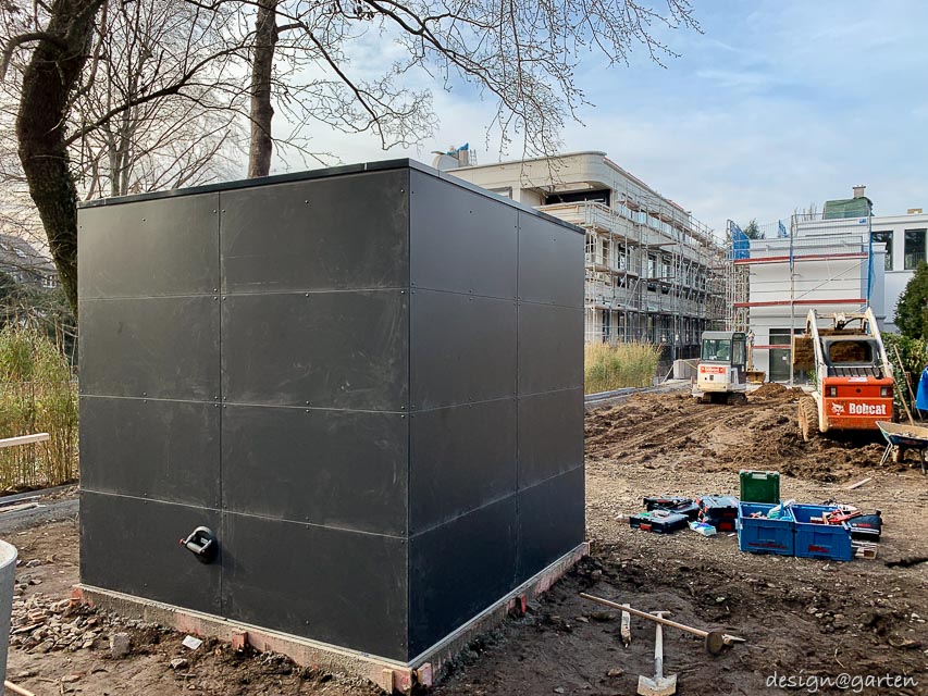 Moderner Geräteschuppen mit fachgerechter Montage in Frankfurt