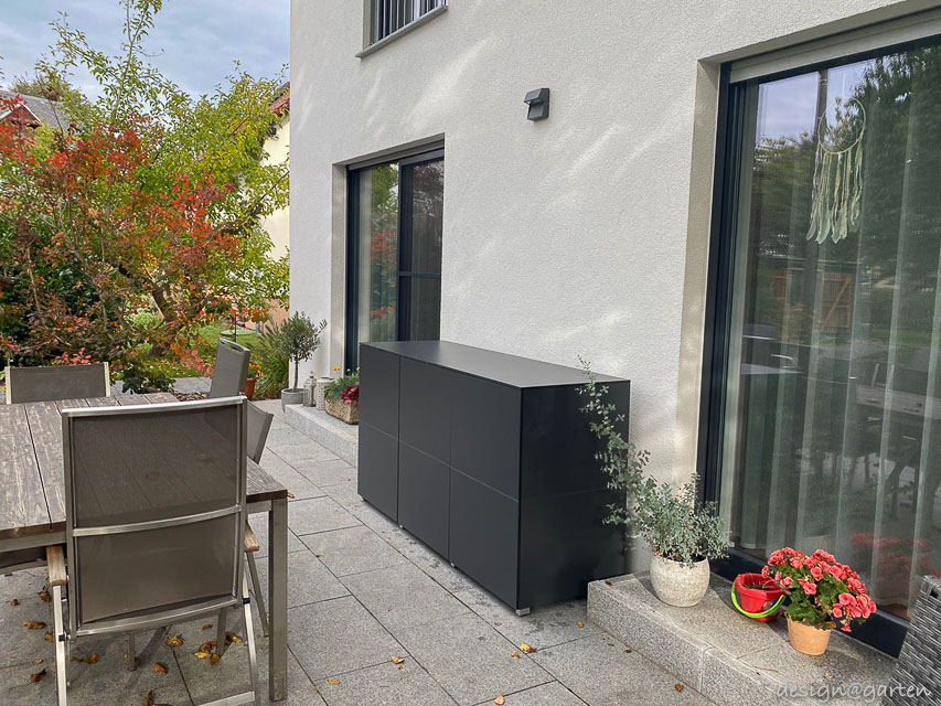 Terrassenschrank Sideboard für symmetrische Ordnung in Pirna