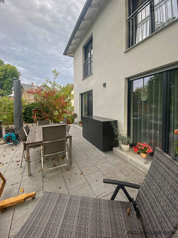Terrassenschrank Sideboard für symmetrische Ordnung in Pirna