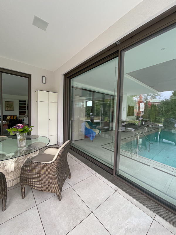 Outdoor Hochschrank nach Maß als Stauraum auf der Terrasse