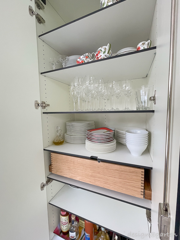 Outdoor Hochschrank nach Maß als Stauraum auf der Terrasse