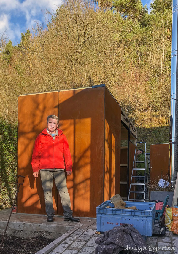 Zeitlose Ästhetik im Garten: Das moderne Cortenstahl Gartenhaus