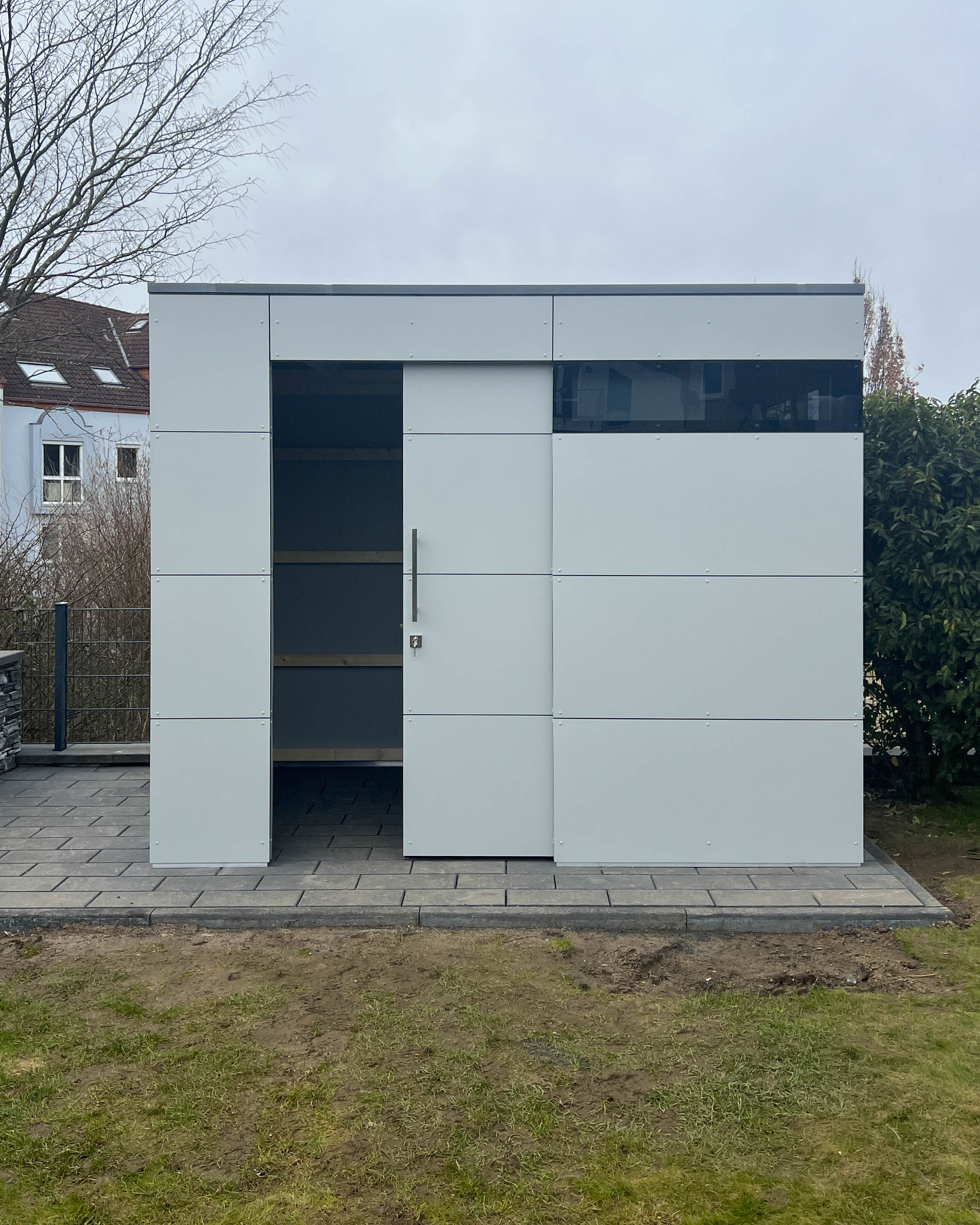 Gartenhaus mit Schiebetüren