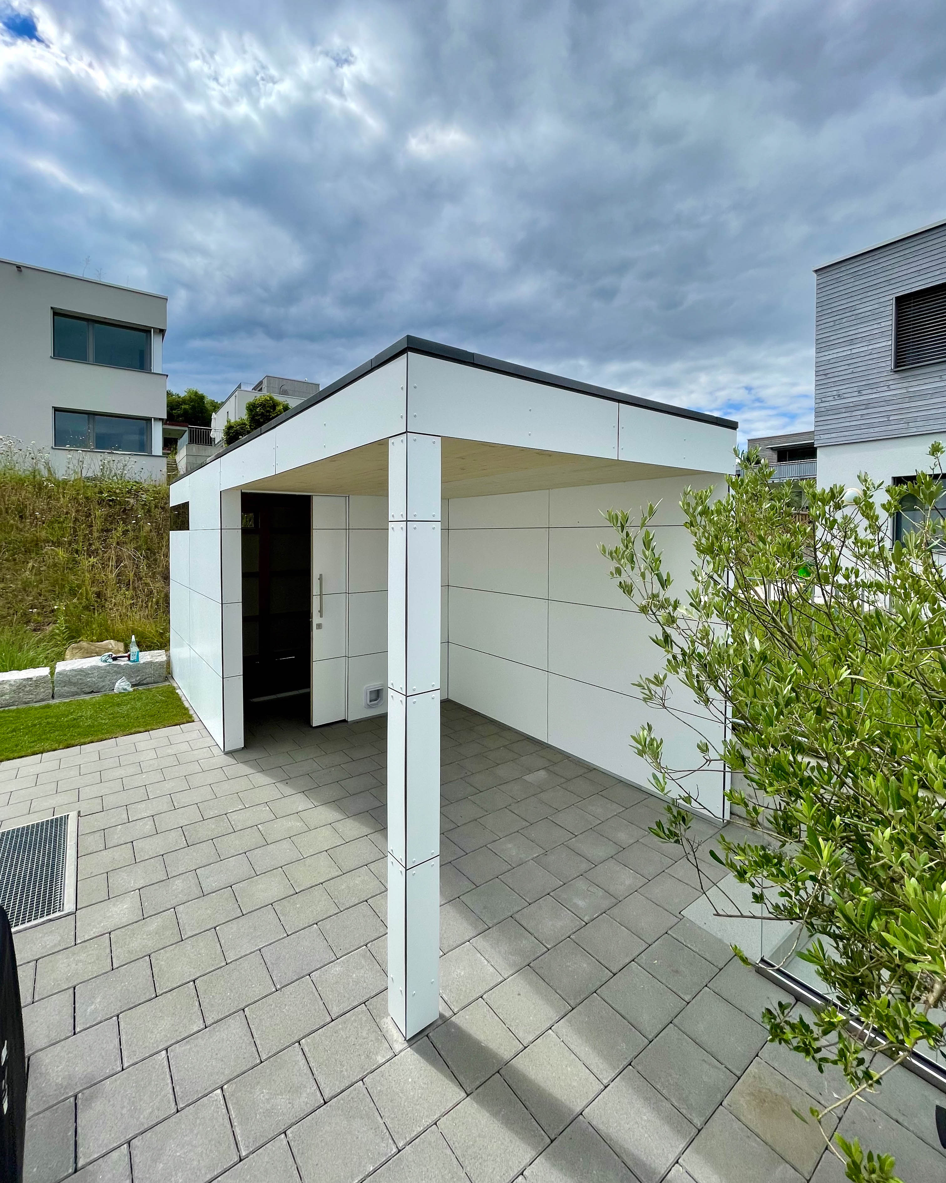 Gartenhaus mit Vordach