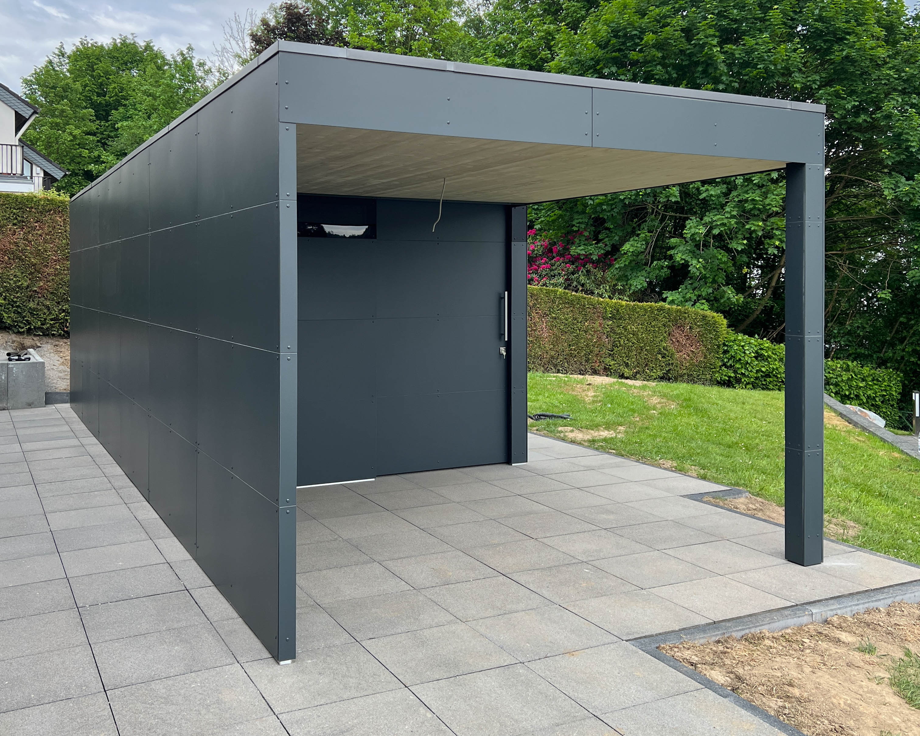 Gartenhaus mit XXL Vordach