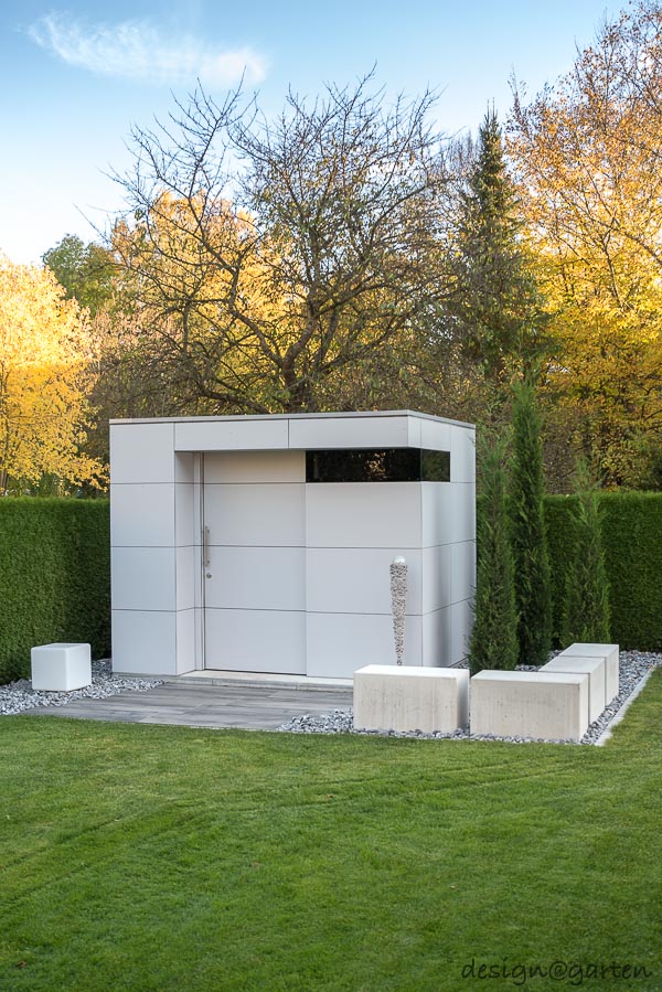 Elegante Raumerweiterung: Das Design–Gartenhaus mit Überstand