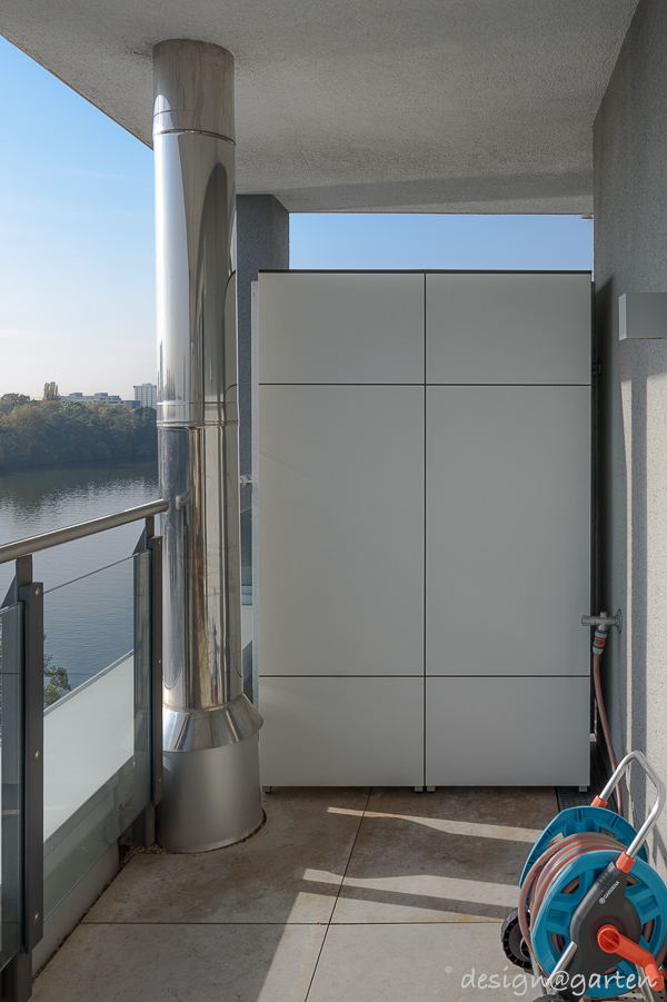 Urbaner Stauraum ohne Kompromisse: Der wetterfeste Schrank für die City