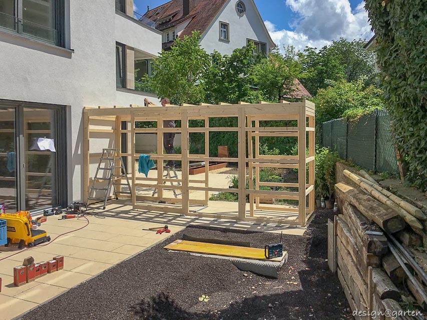 Privacy in new buildings: the modern garden shed as a patio divider
