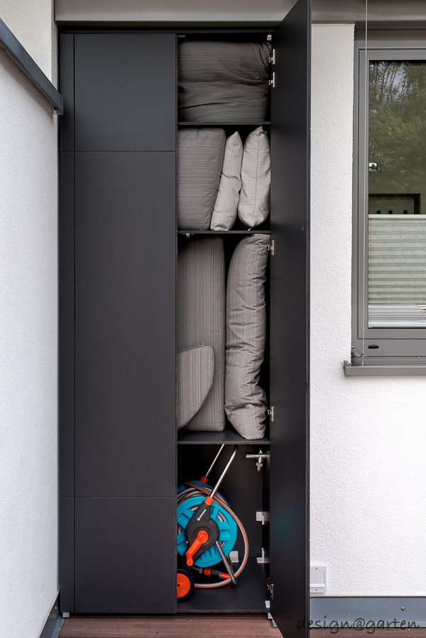 Intelligent outdoor planning: custom-made patio cabinets