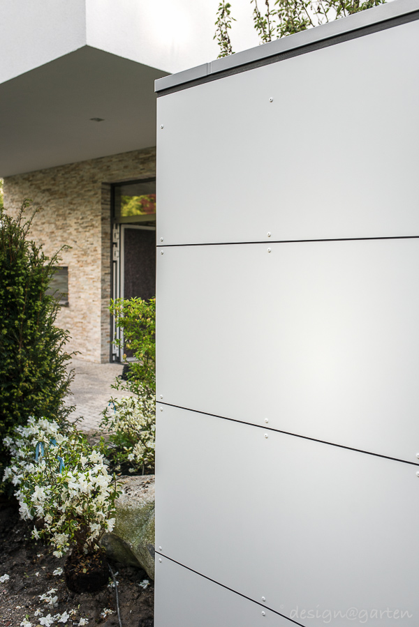 Symbiosis at the boundary: the modern, custom-made tool shed