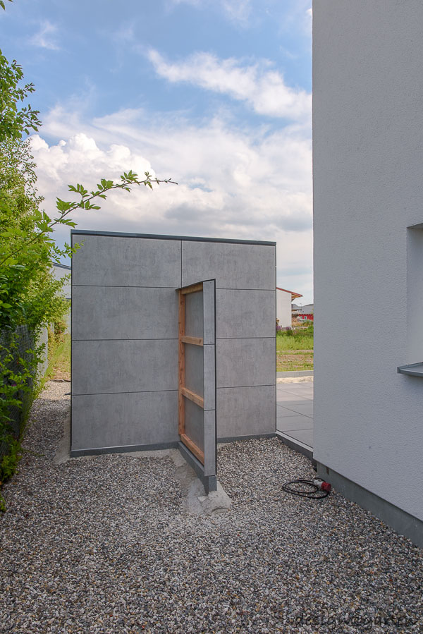 Functional privacy screen: The Cube tool shed