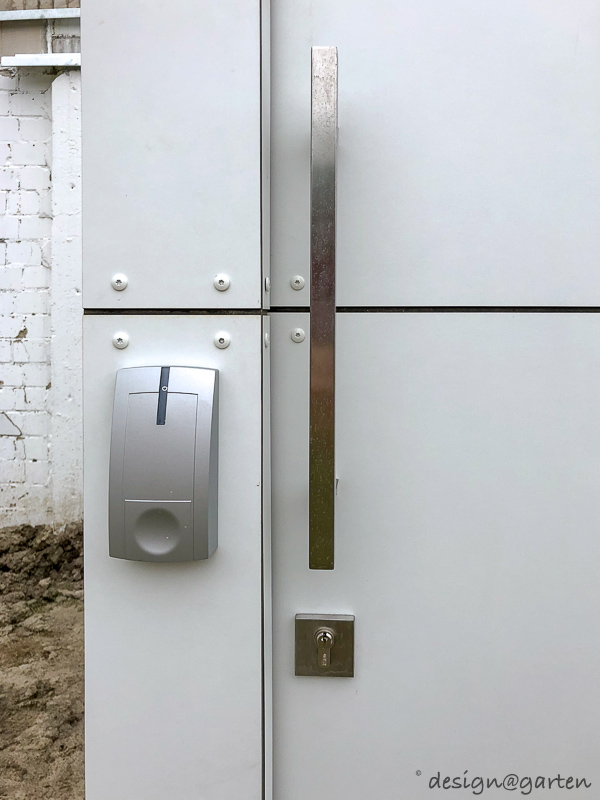 Modern architecture in corporate use: the cubist equipment shed