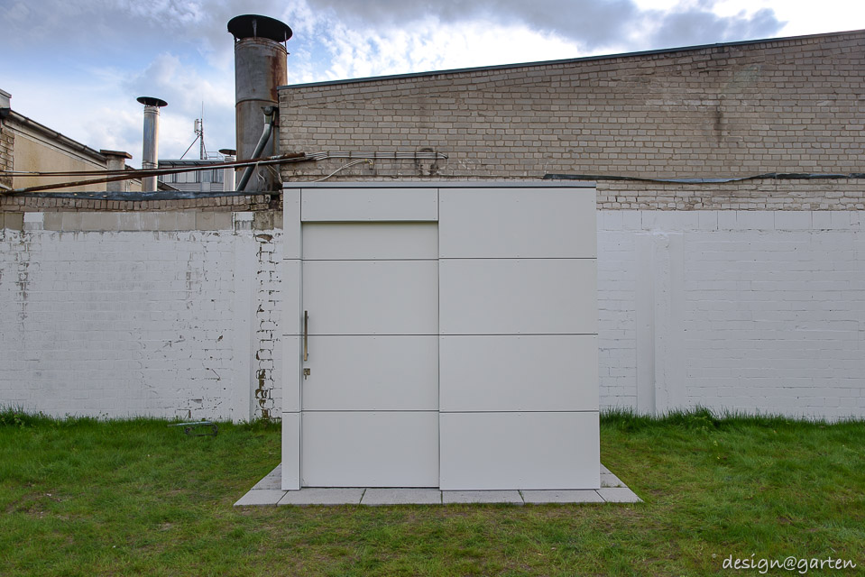 Modern architecture in corporate use: the cubist equipment shed