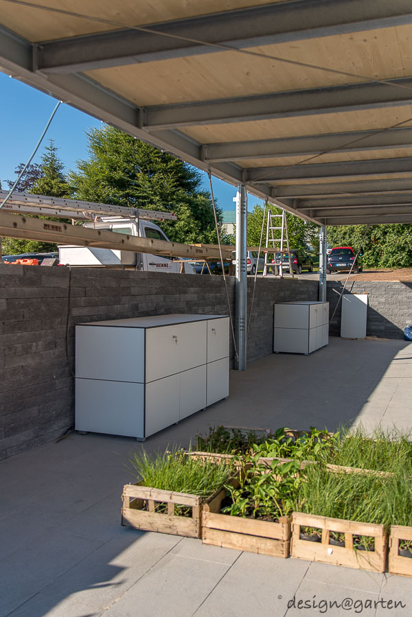 Professional appearance: Representative equipment cabinet for outdoor use