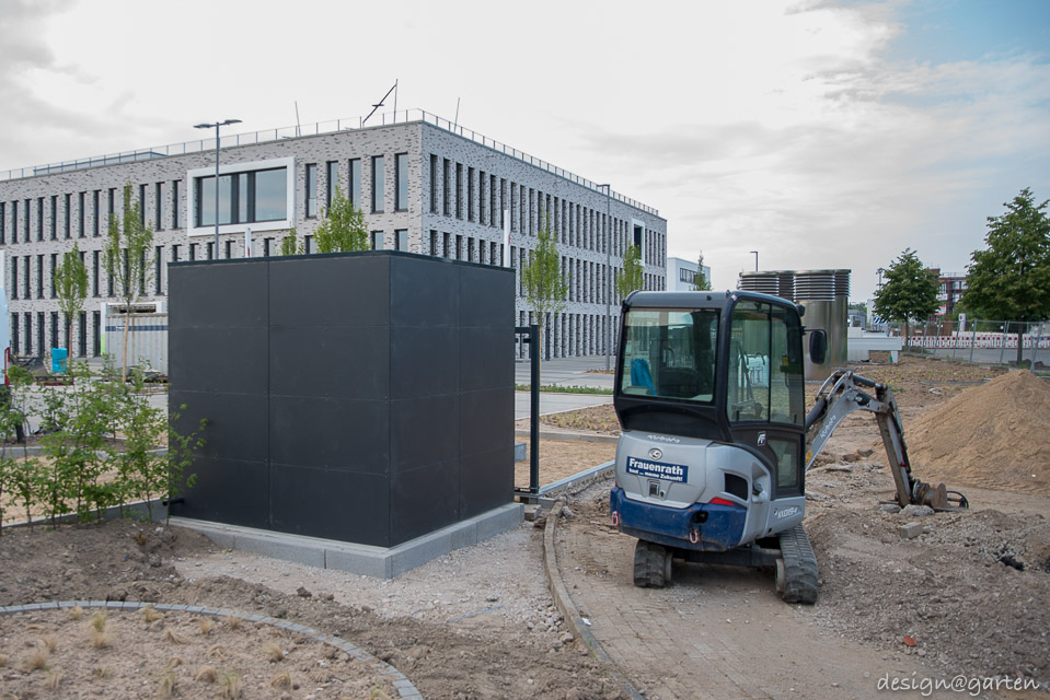 Representative order: Modern tool shed with flat roof