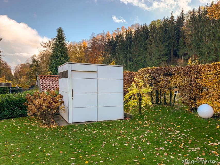 Architectural standards on the edge of the forest: storage space without compromising on design