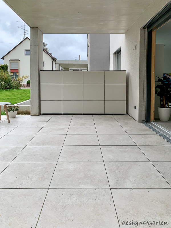 Weatherproof barbecue cabinet for the patio as a customised combination solution