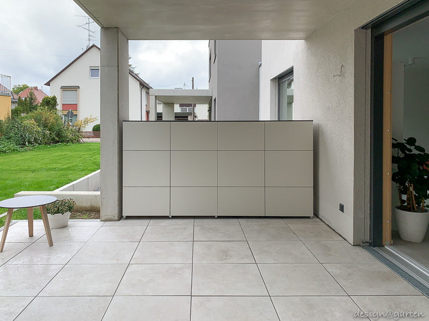 Weatherproof barbecue cabinet for the patio as a customised combination solution