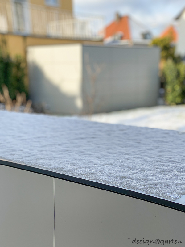 Weatherproof barbecue cabinet for the patio as a customised combination solution