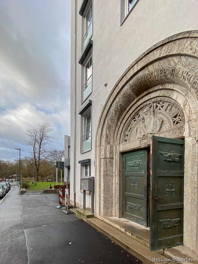 Weatherproof balcony cabinet in white