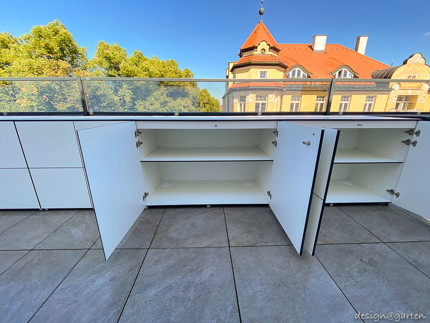 Maximum storage space elegance: 6.40 metres of functional aesthetics on the roof terrace
