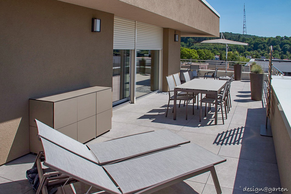 Harmonious storage solution for exclusive roof terraces