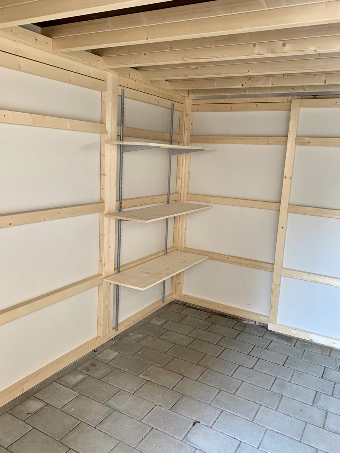 Ecological flat roof design and thermal protection through greening