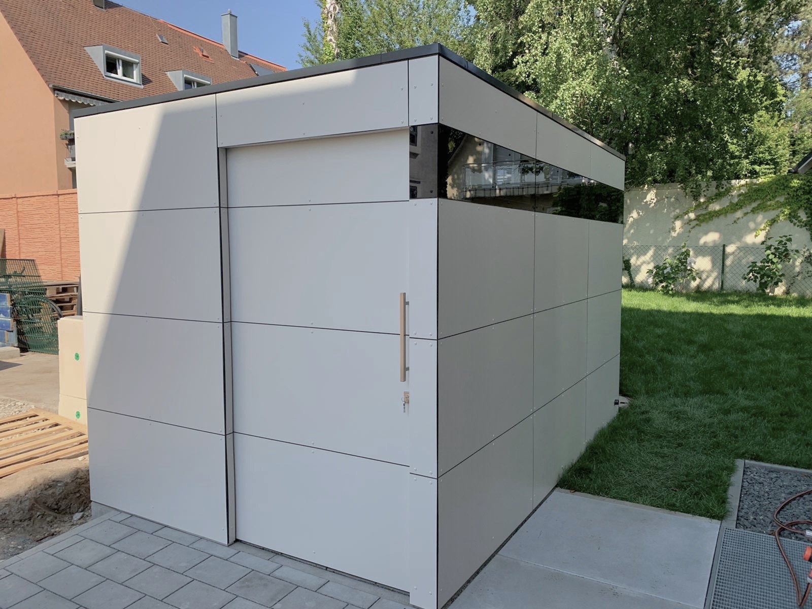 Ecological flat roof design and thermal protection through greening