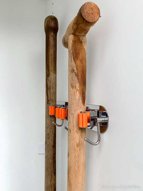 Maintenance-free patio cabinet: Perfect organisation for garden tools and accessories