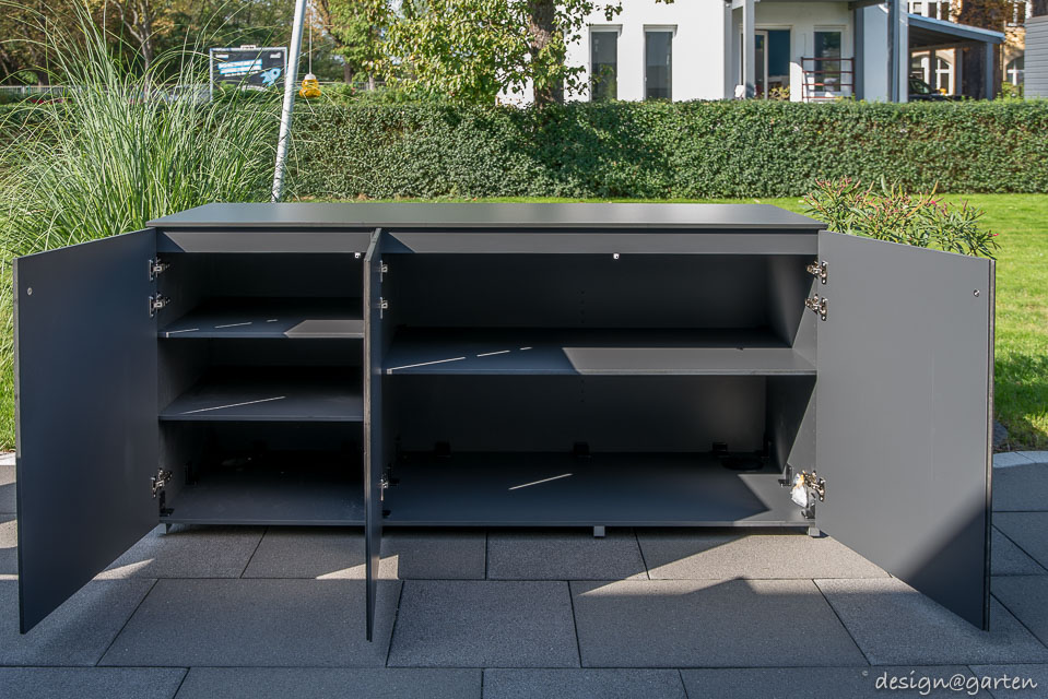 Minimalist storage space at the click of a mouse: timeless design and quick availability