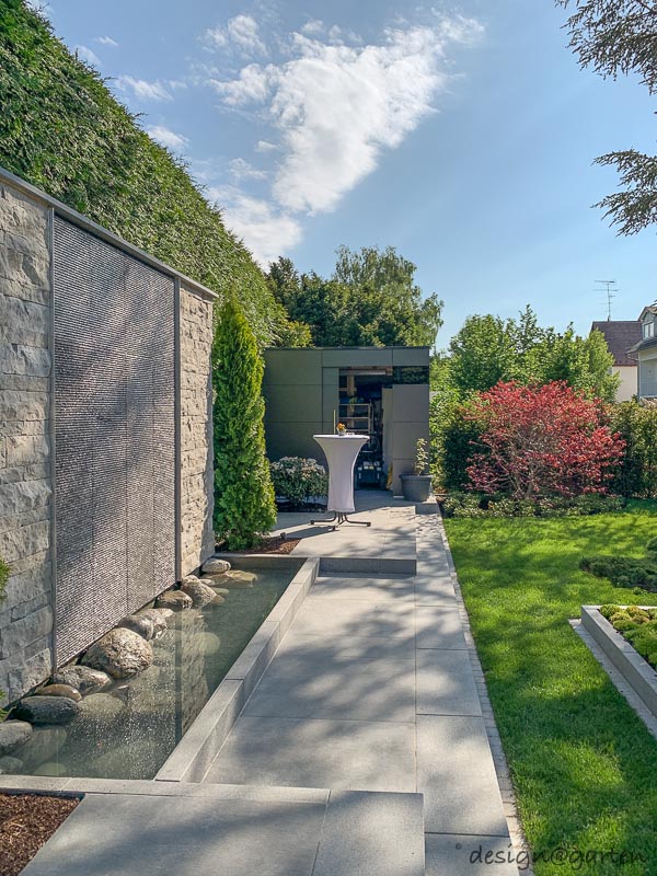 Relaxing tranquillity in a garden paradise: a harmonious overall concept