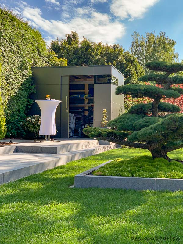 Relaxing tranquillity in a garden paradise: a harmonious overall concept